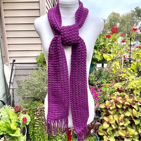 Handmade Knit Winter Scarf with Fringe Purple 4” x 72” - Picture 1 of 4